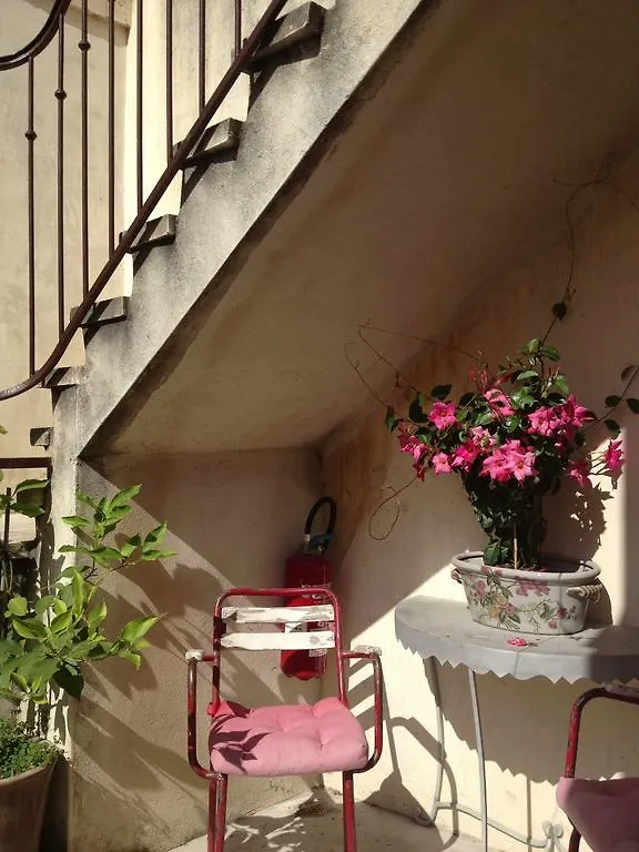 La Maison D'Isidore Saint-Remy-de-Provence 0*,  France